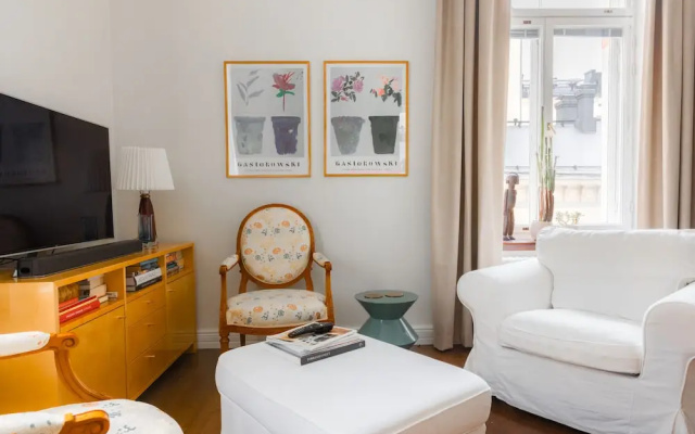 Quaint studio with a prime location