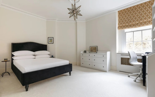 Fitzjames-avenue IV by Onefinestay