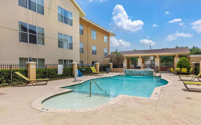 Extended Stay America Suites - Dallas - Frankford Road