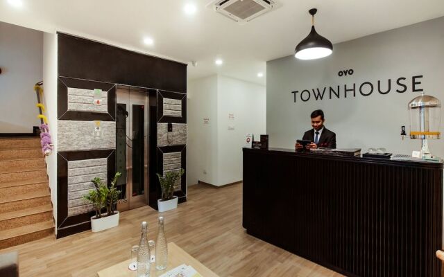 OYO Townhouse 075 Nagpur Airport