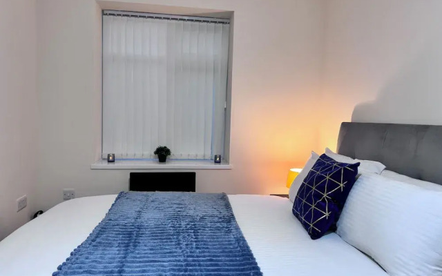 The Rich Living Apartment