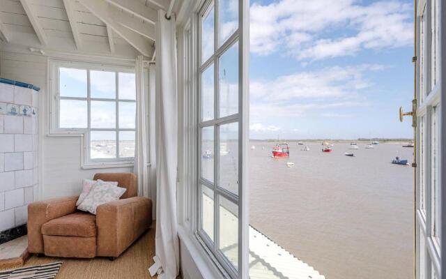 The Boathouse Felixstowe Ferry Air Manage Suffolk
