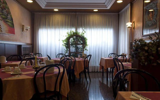 Hotel Roma