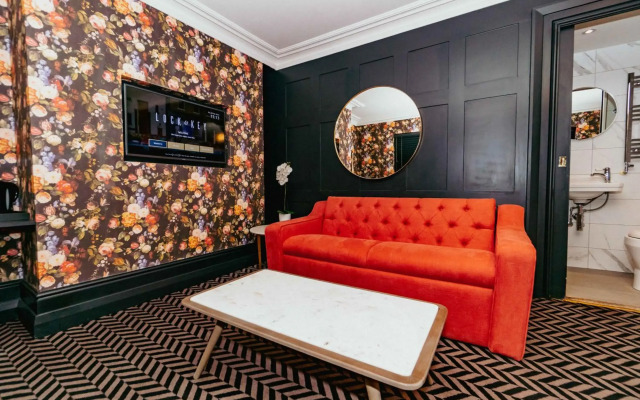 Lock & Key Hotel