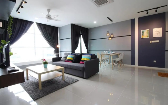 Suasana Residence by Nest Home