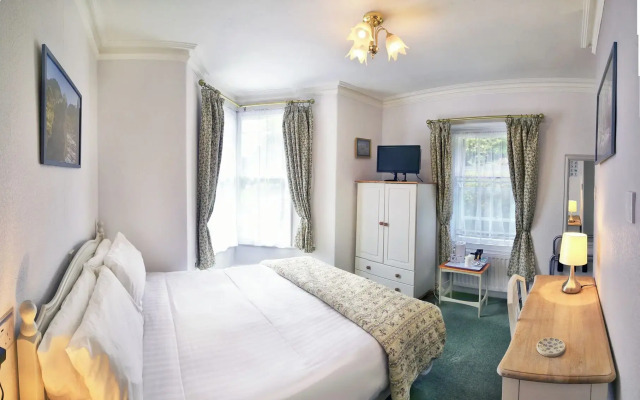 Garth Dderwen Guest House