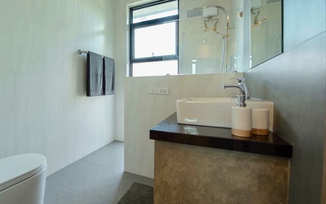 ZiZ Boutique House