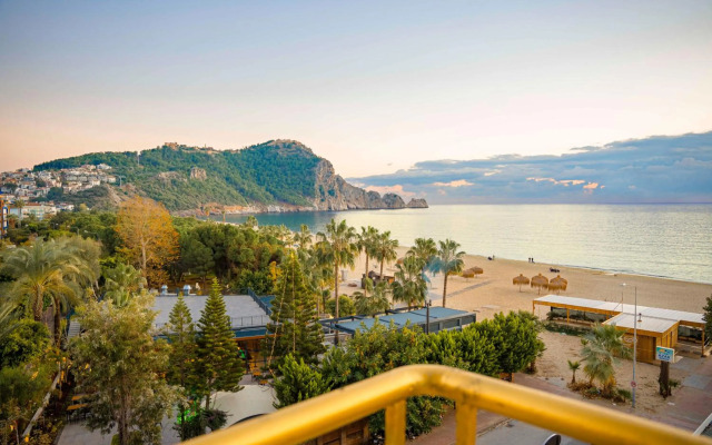 Azak Beach Hotel