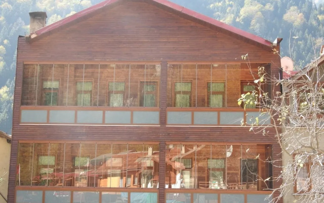 Zengin Motel