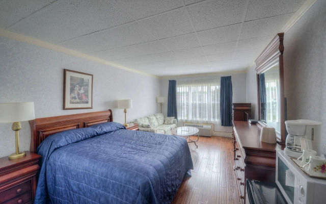 Claymore inn & Suites