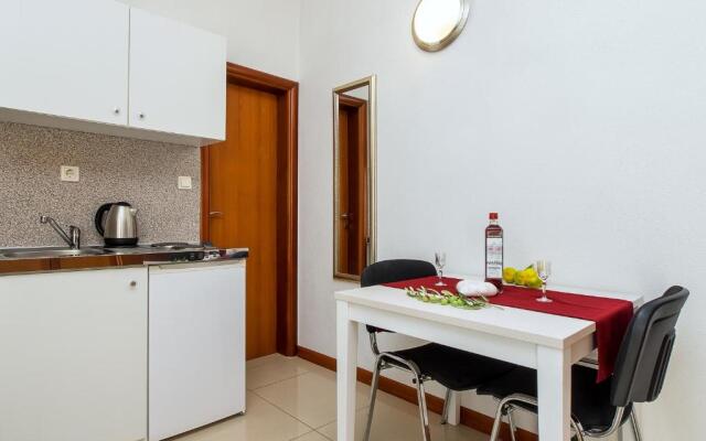 Apartments Toni 2000