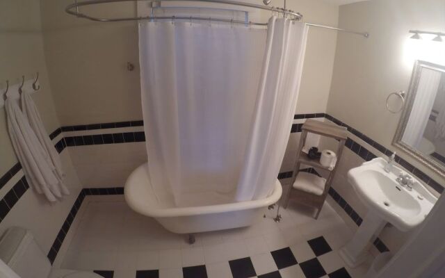 Suites on Coming