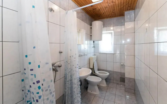 Apartment Eni