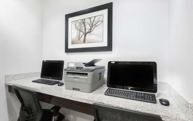 Hawthorn Extended Stay by Wyndham Midland