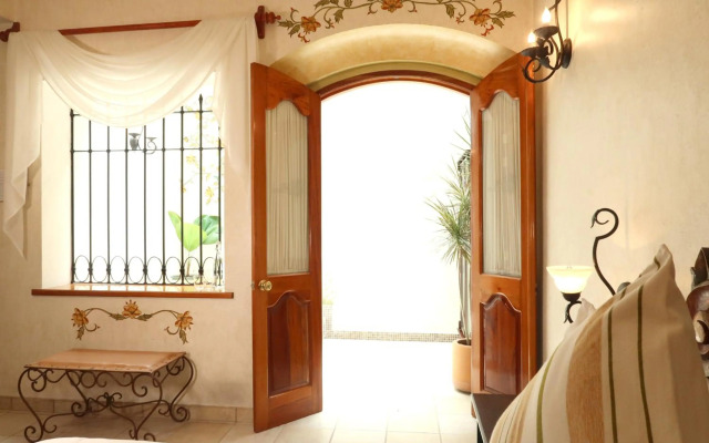 Los Pilares Hotel