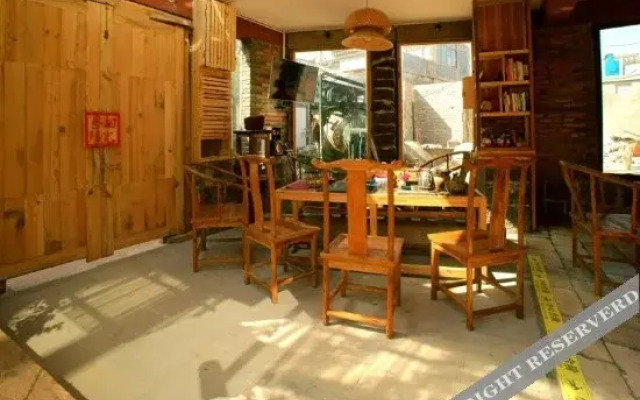 Xiangyu Yangguang Gallery Inn