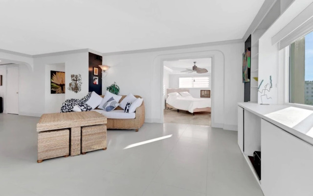 6672 Estero Blvd A511