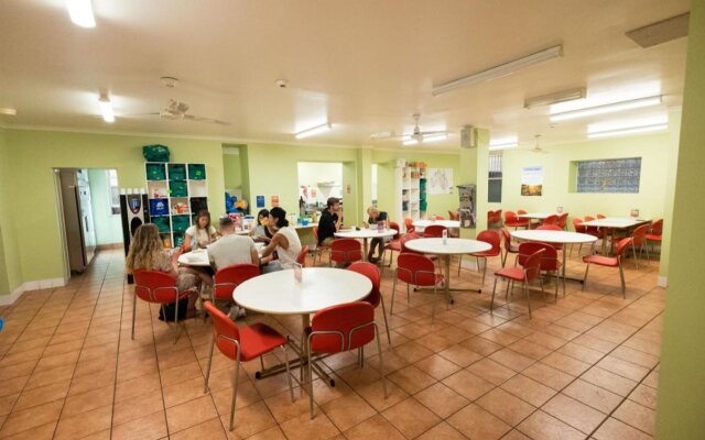YHA Newcastle Beach