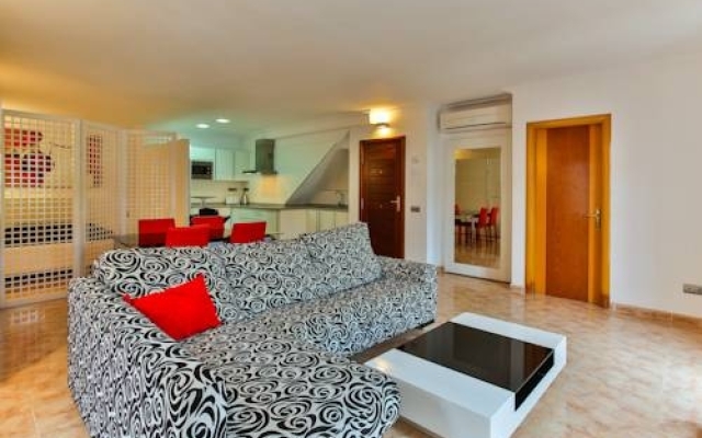 Luxury Studio Apartment La Plaza