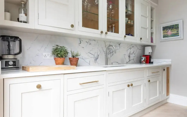 Callcott Street IV by Onefinestay