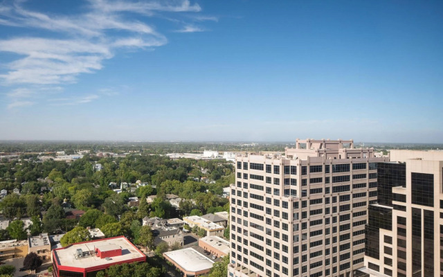 Sheraton Grand Sacramento Hotel