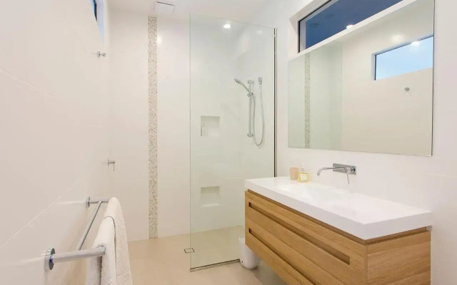 Adams St 32