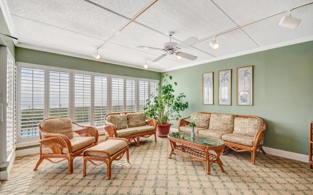 Ocean and Amelia Island View Condo with Oceanside Pool Access by RedAwning