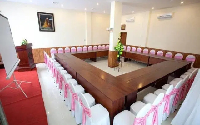 Tin Hoa Hotel 1