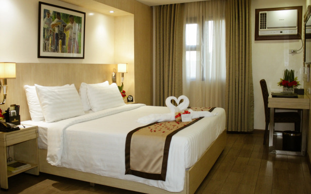 Golden Prince Hotel and Suites