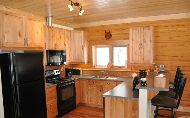 Kicking Horse Kabins