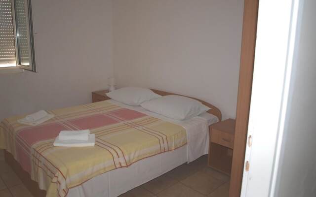 Cosy Apartment in Zadar With Balcony