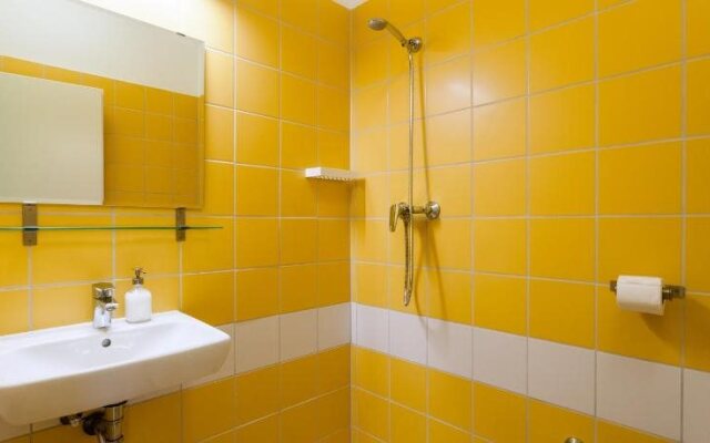 Essential Hostel