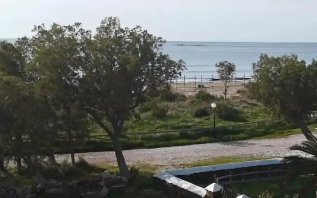 Nostos Beachfront Apartments & Studios