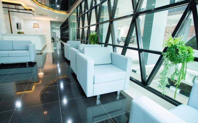Thanburi Hotel