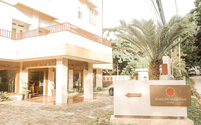 Rizen Padjadjaran Hotel