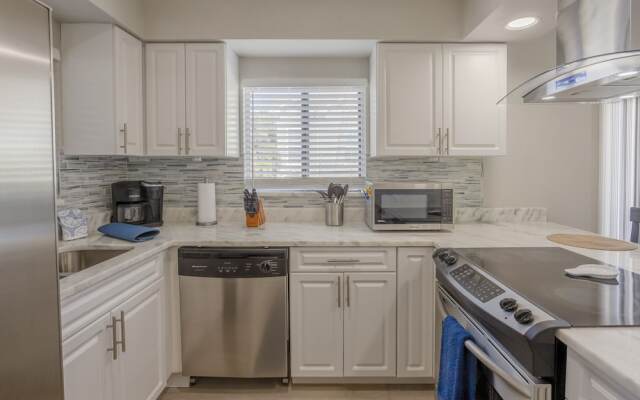 IRB Poolside Unit A Star5vacations