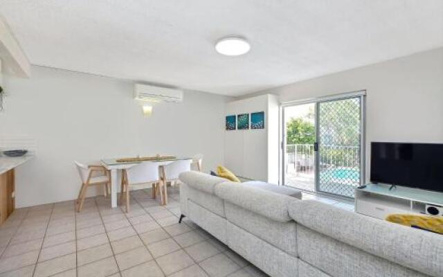 Beachcomber Unit 4,- Beachside Unit -