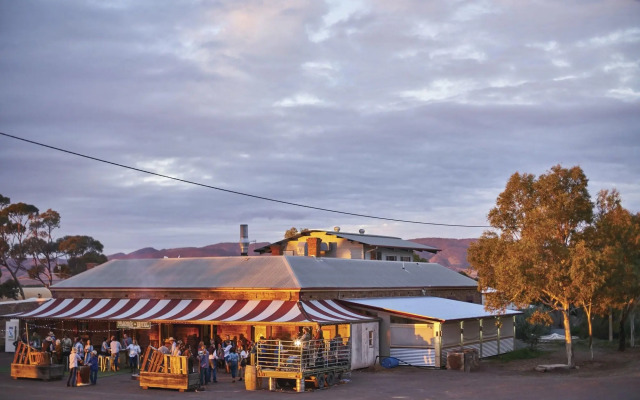 Prairie Hotel