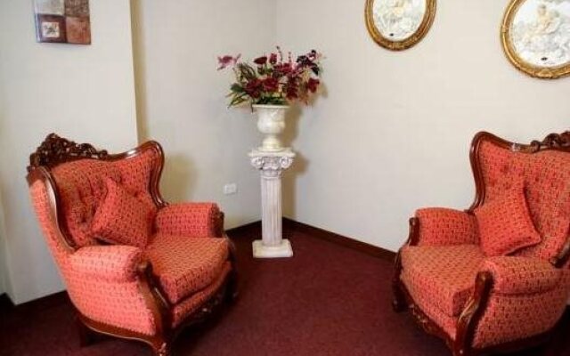 The Rokes Plaza Hotel