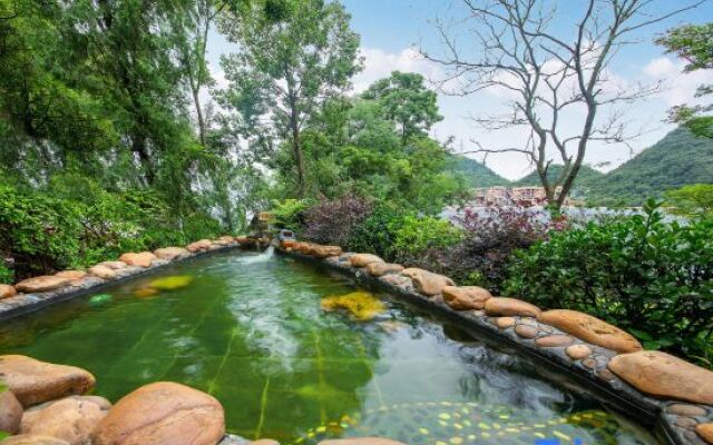 Yuma Bay Hot Spring Hotel