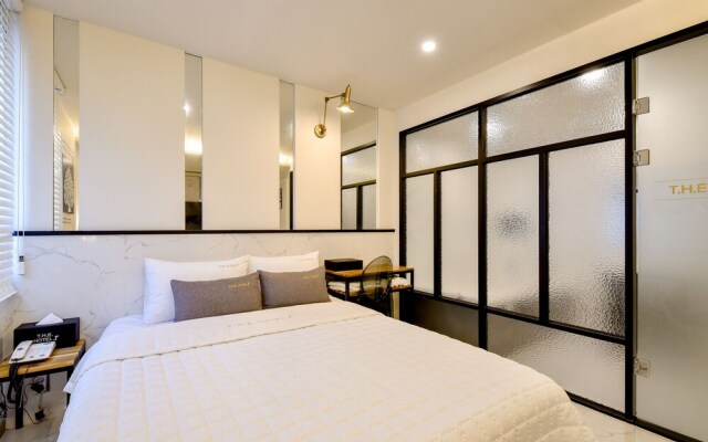 The SWEET Hotel