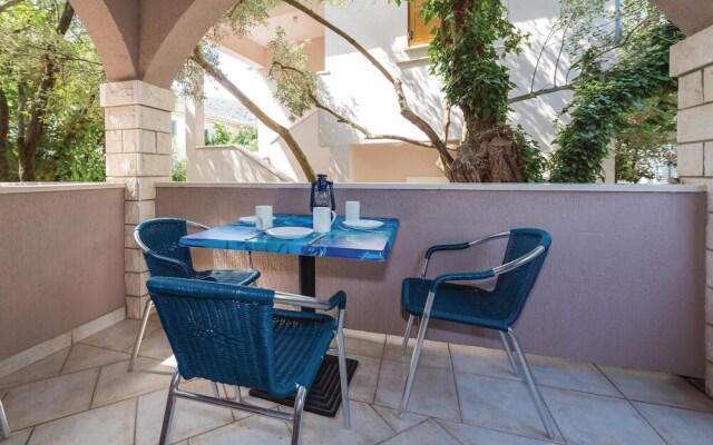 Nice Apartment in Grebastica With 1 Bedrooms and Wifi