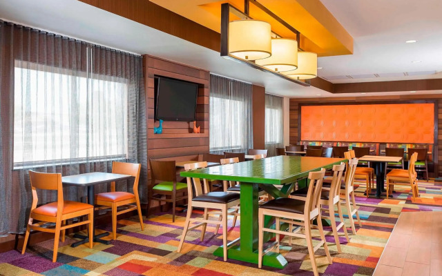 Fairfield Inn & Suites Holland