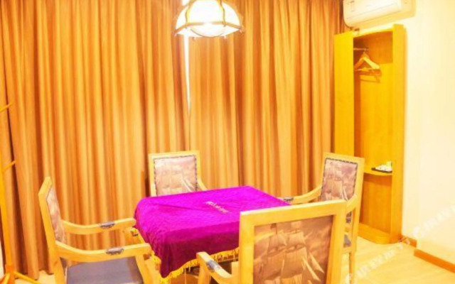 Young Trees Fashion Hotel