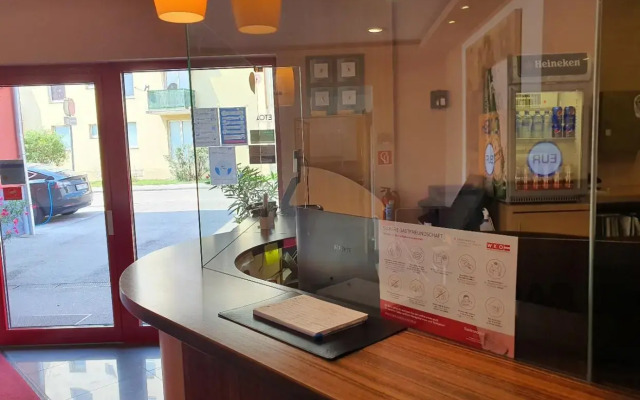Arion Airport Hotel