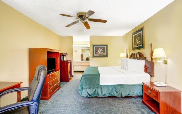 Days Inn And Suites Peachtree City