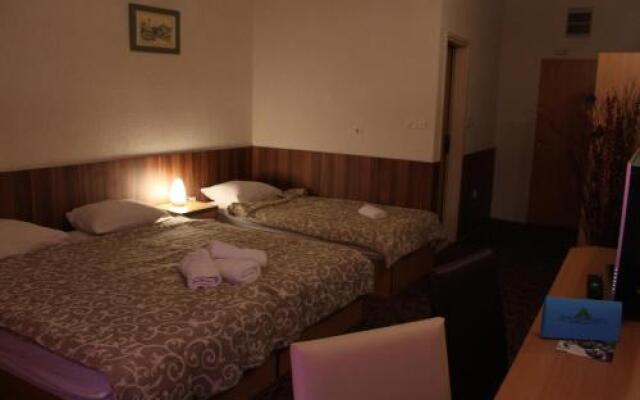 Hotel Piramida Sunca