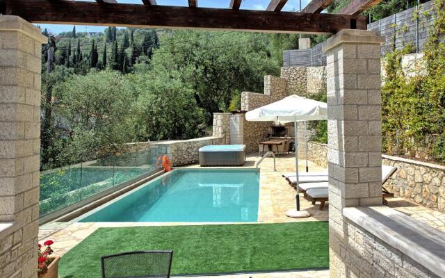 Villa Jacaranda by MediterraneanVillas