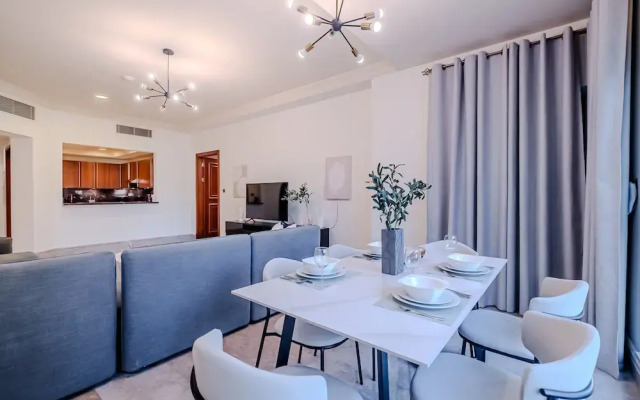 Fairmont South Residence 412
