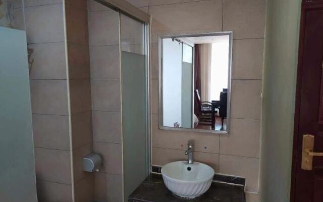 Junya Zhouji Hotel(Haikou East High Speed Railway Station)